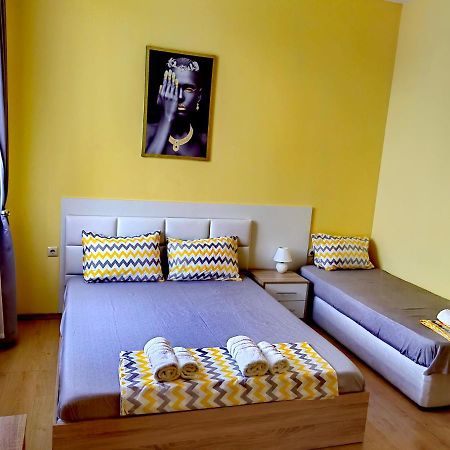Pool Apartment Amadeus Lux Slântsjev Brjag Eksteriør bilde