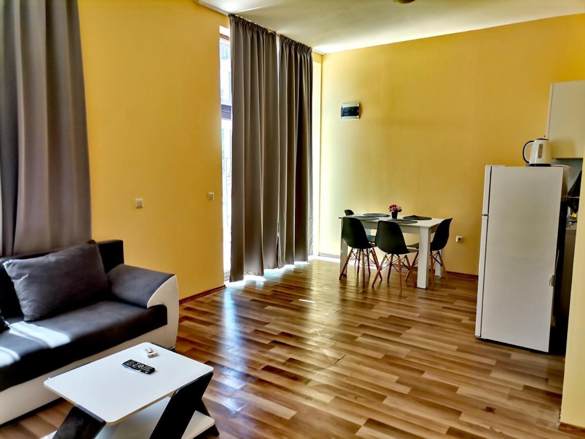 Pool Apartment Amadeus Lux Slântsjev Brjag Eksteriør bilde