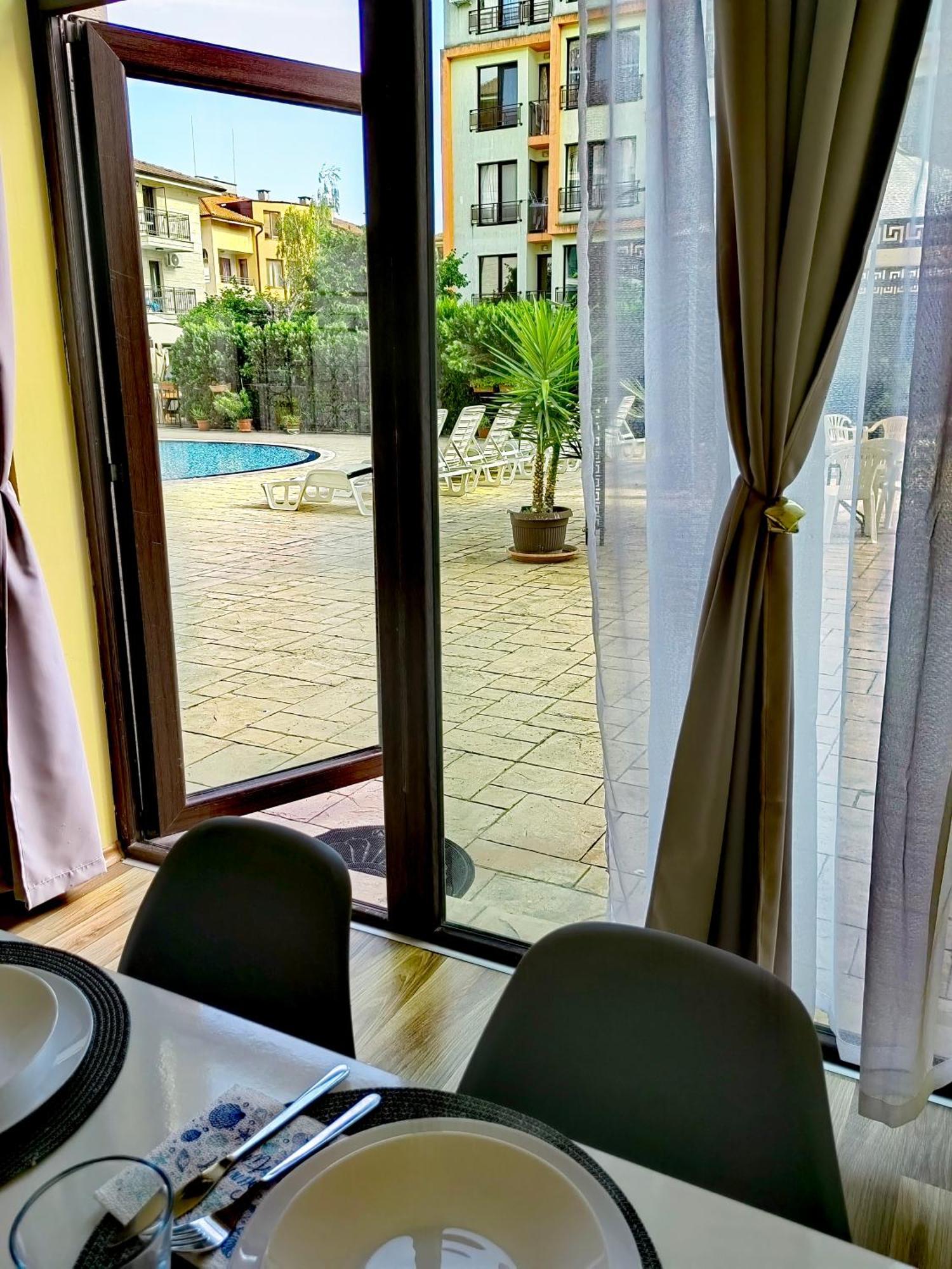 Pool Apartment Amadeus Lux Slântsjev Brjag Rom bilde